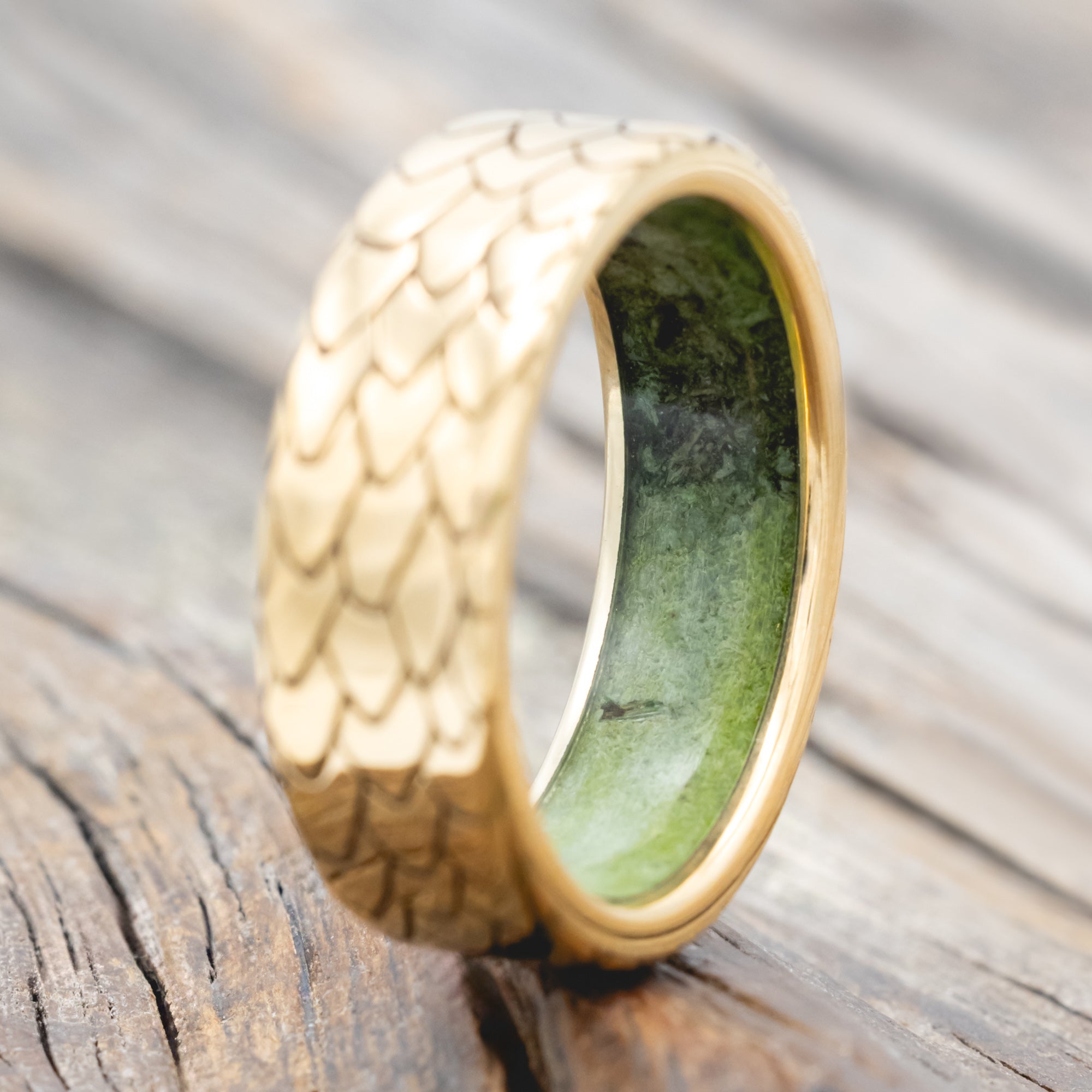 "ECHO" - DRAGON SCALE WEDDING RING FEATURING A MOSS LINED BAND-Staghead Designs
