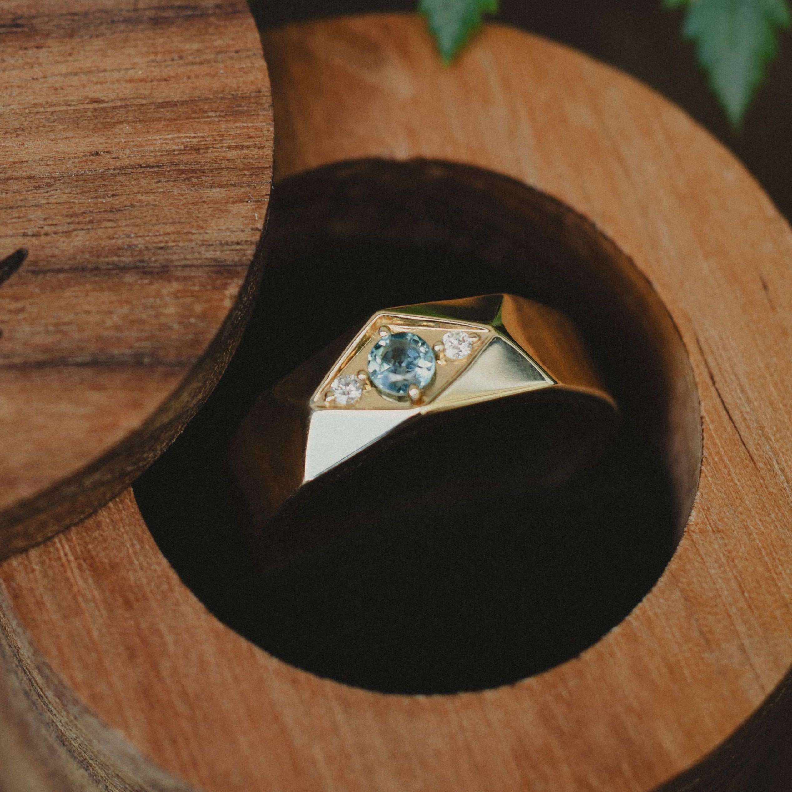 MEN'S MONTANA SAPPHIRE ENGAGEMENT RING WITH DIAMOND ACCENTS-6