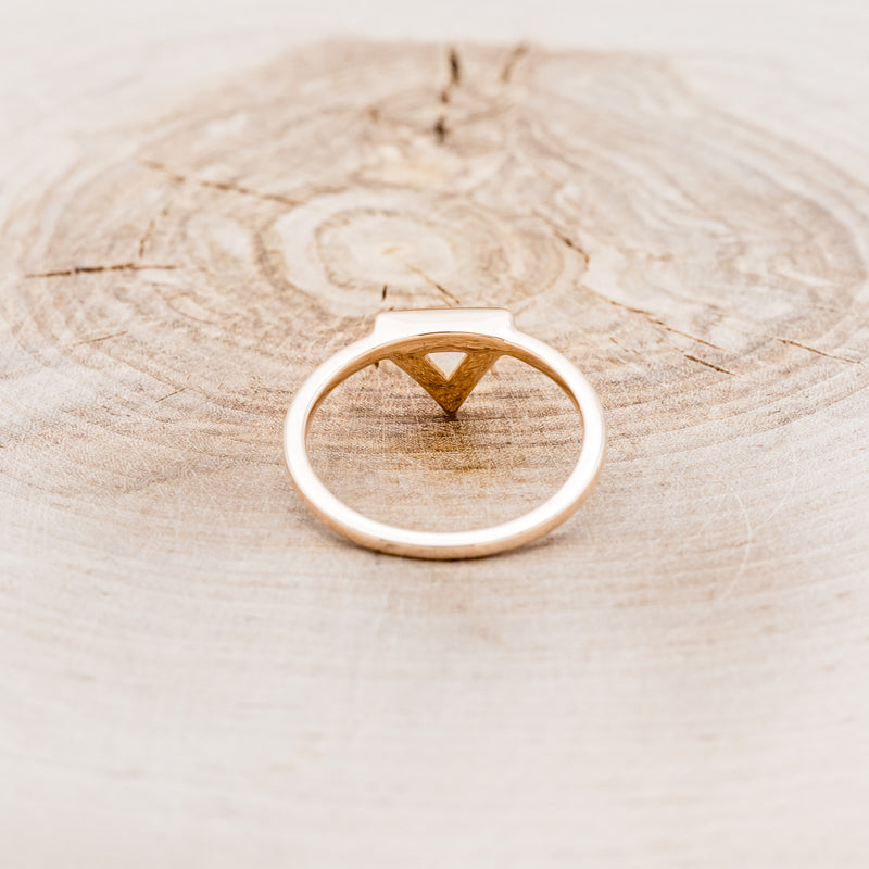 "JENNY FROM THE BLOCK" - TRIANGLE MOONSTONE ENGAGEMENT RING WITH DIAMOND V-SHAPED TRACER
