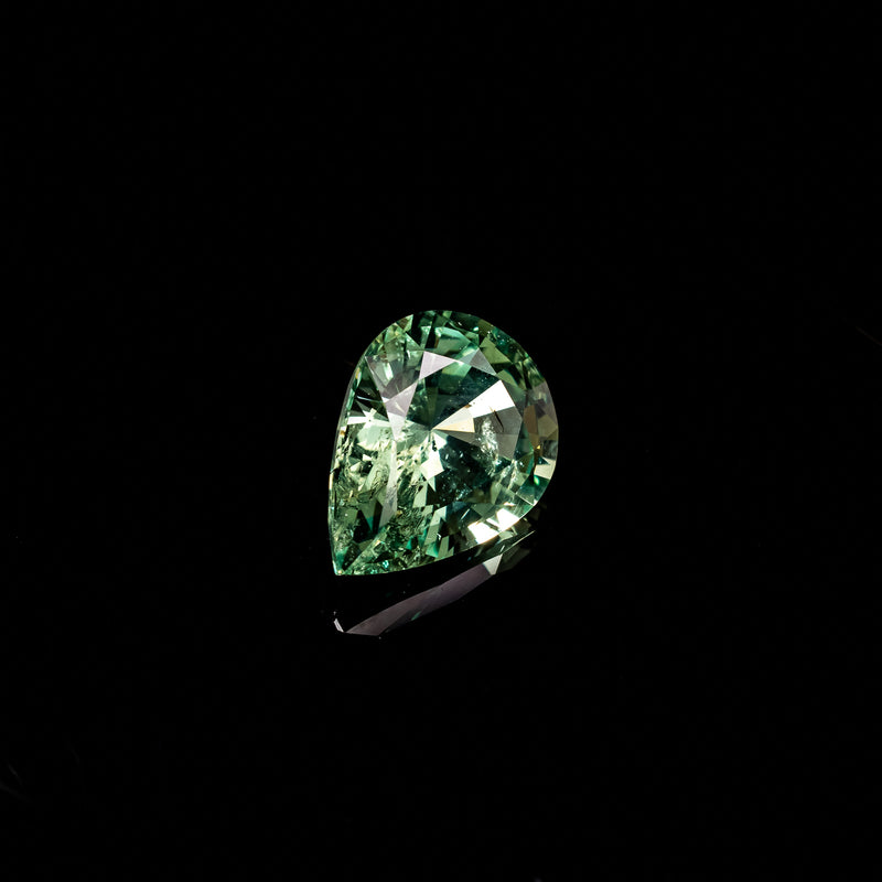 "PEAK" - PEAR CUT LIGHT GREEN MONTANA SAPPHIRE-6