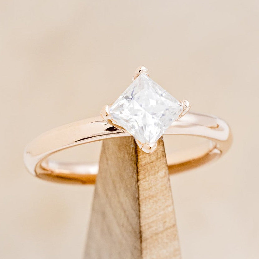 PRINCESS CUT MOISSANITE SOLITAIRE ENGAGEMENT RING-1