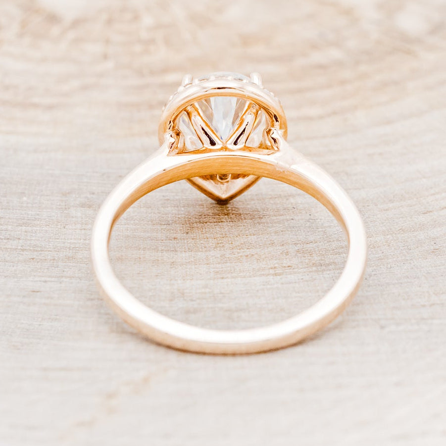 "CLARISS" - PEAR-SHAPED MOISSANITE ENGAGEMENT RING WITH DIAMOND HALO-11