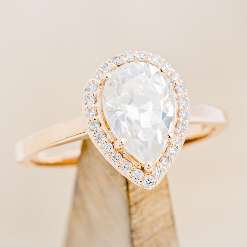 "CLARISS" - PEAR-SHAPED MOISSANITE ENGAGEMENT RING WITH DIAMOND HALO-7
