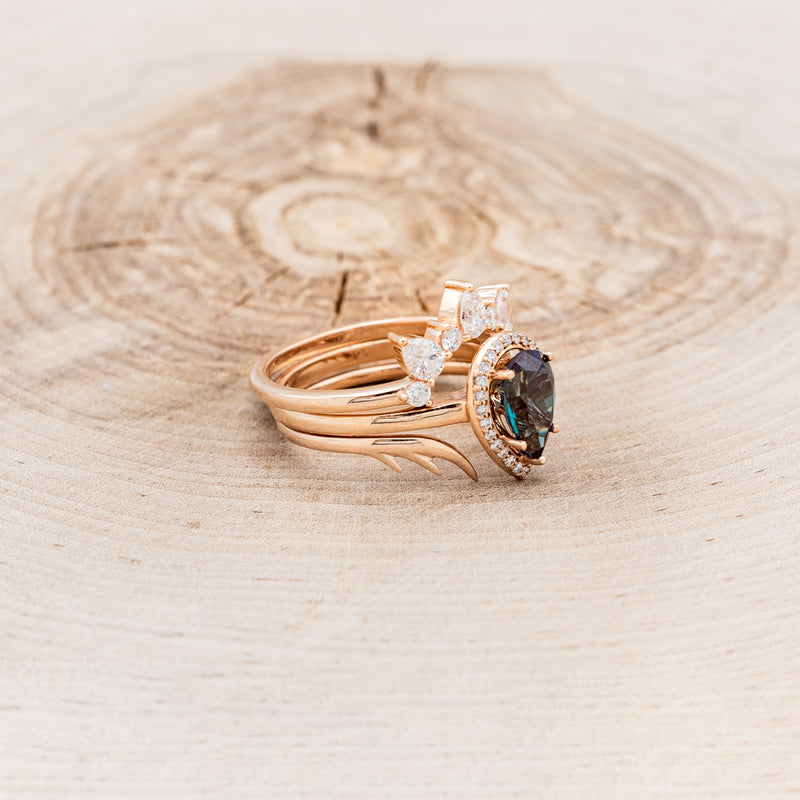 "CLARISS" - BRIDAL SUITE - PEAR SHAPED LAB-GROWN ALEXANDRITE ENGAGEMENT RING WITH DIAMOND HALO & TRACERS-2