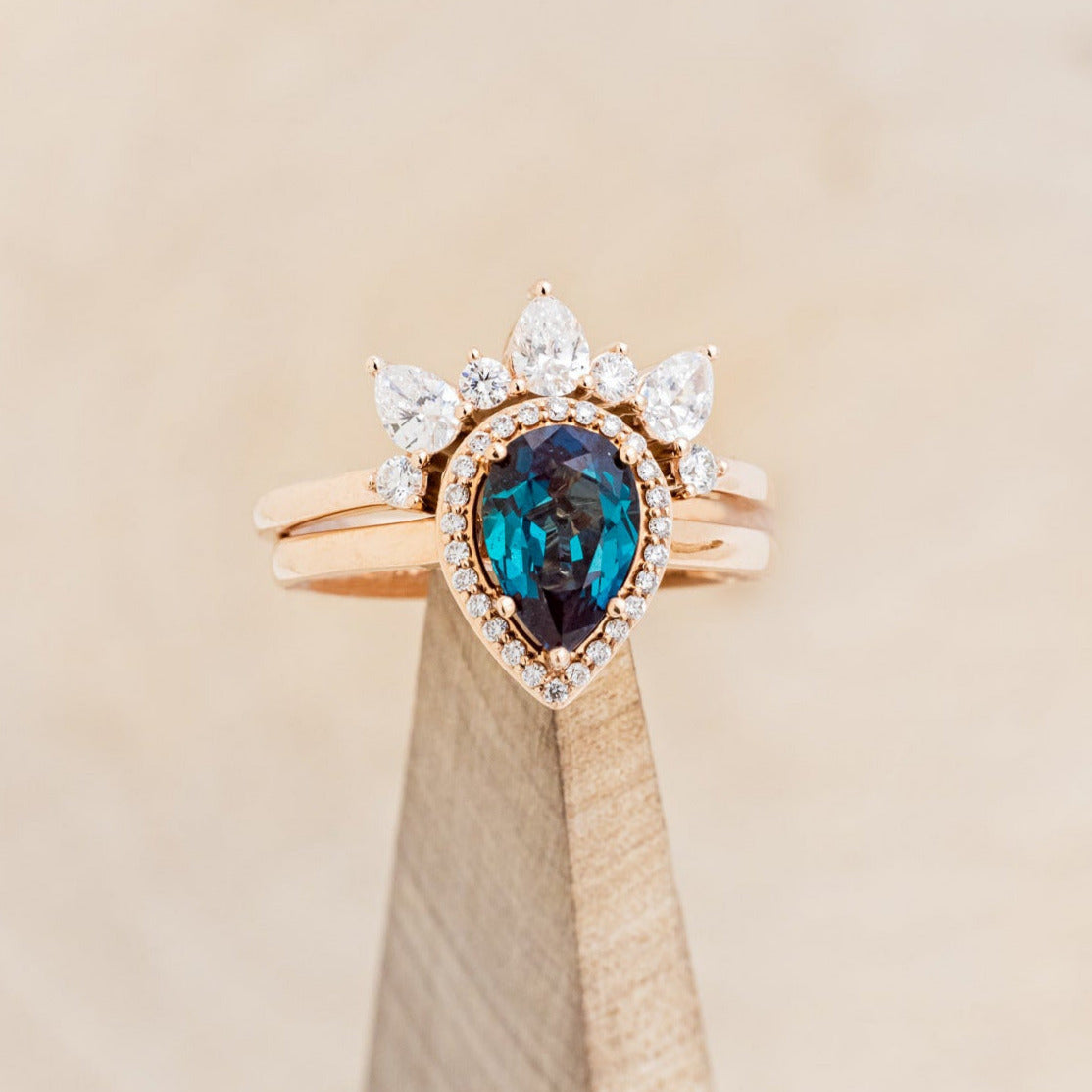 "CLARISS" - BRIDAL SUITE - PEAR SHAPED LAB-GROWN ALEXANDRITE ENGAGEMENT RING WITH DIAMOND HALO & TRACERS-6