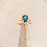 "CLARISS" - PEAR SHAPED LAB-GROWN ALEXANDRITE ENGAGEMENT RING WITH DIAMOND HALO & ANTLER TRACER-6