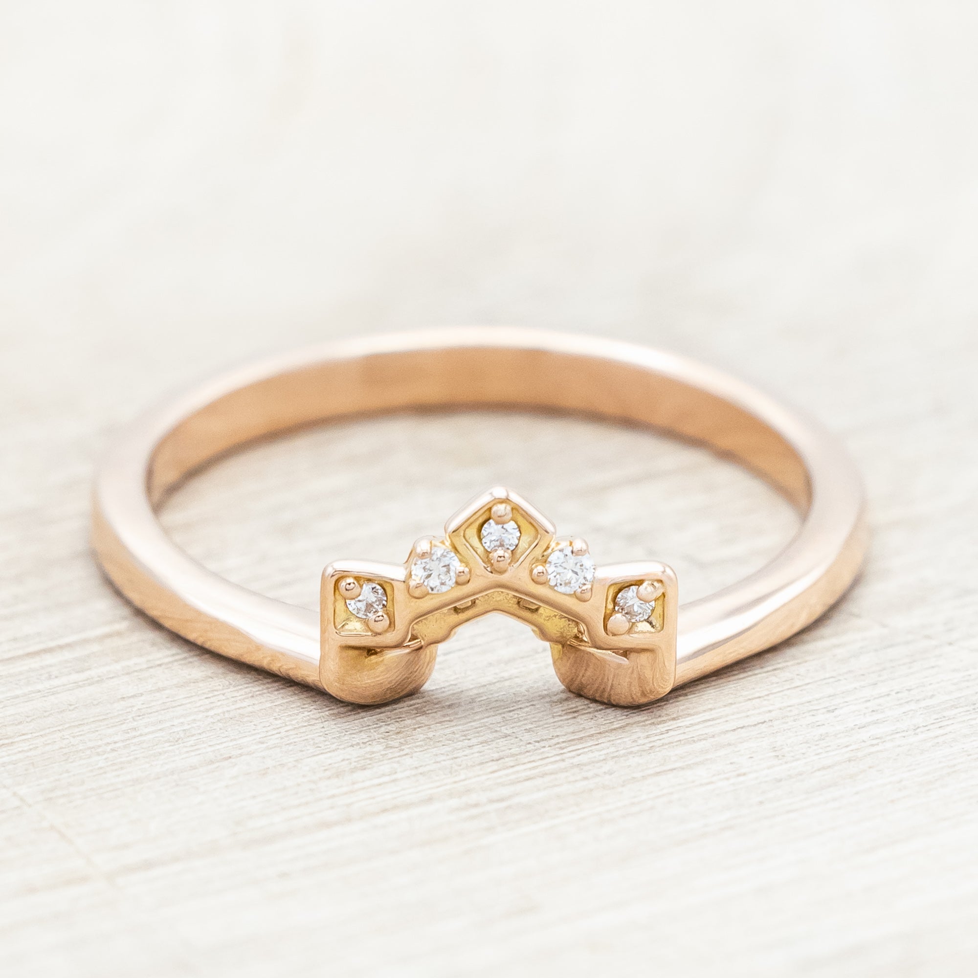 "CLEOPATRA" - 14K GOLD DIAMOND WEDDING BAND TRACER-Staghead Designs