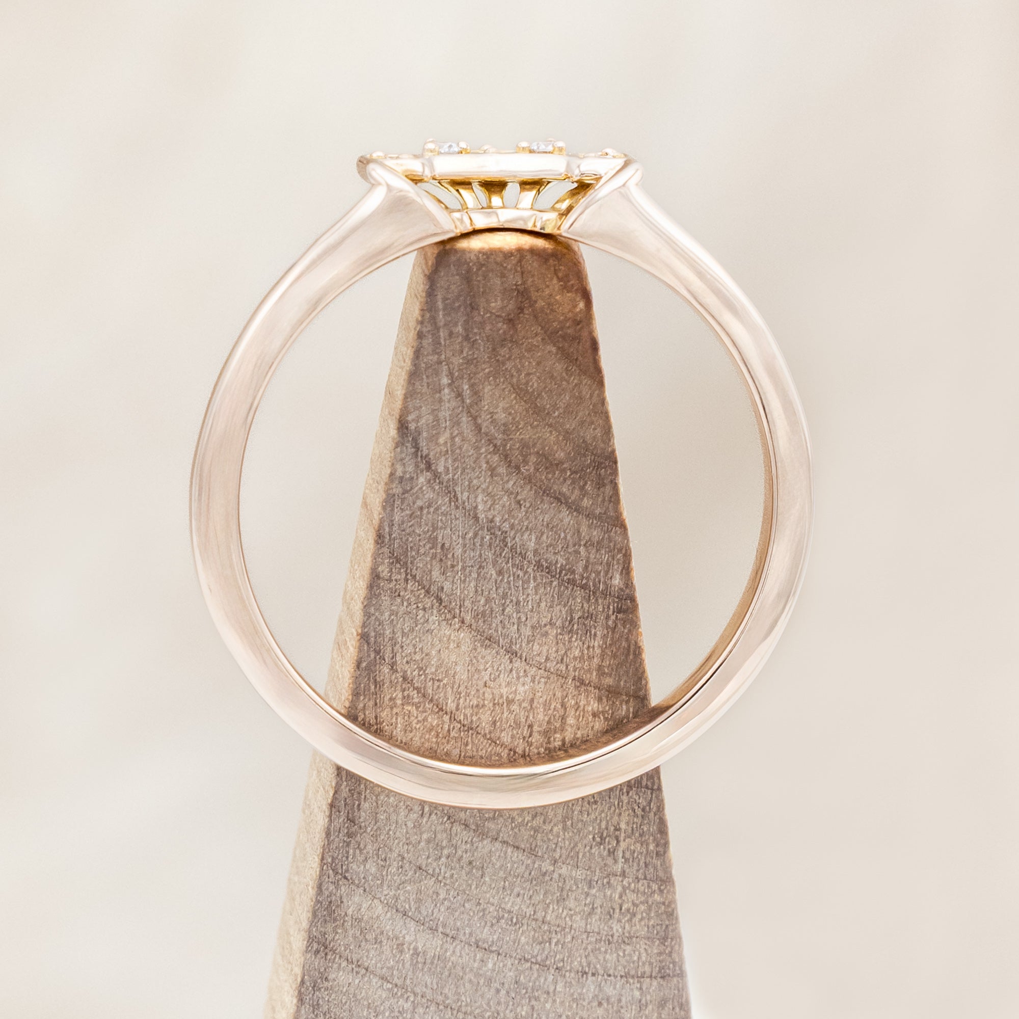 "CLEOPATRA" - 14K GOLD DIAMOND WEDDING BAND TRACER-Staghead Designs