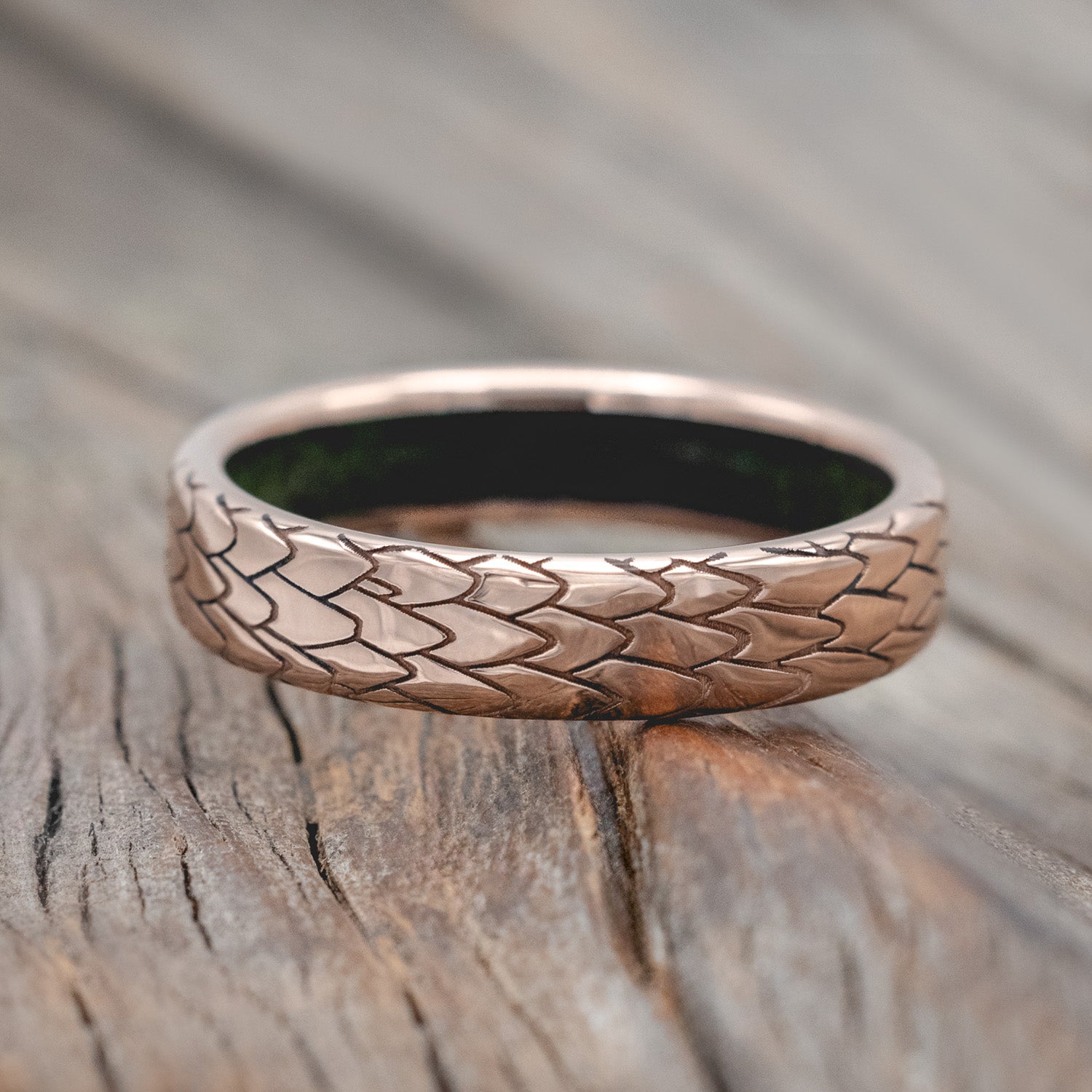 "ECHO" - DRAGON SCALE WEDDING RING FEATURING A MOSS LINED BAND-Staghead Designs
