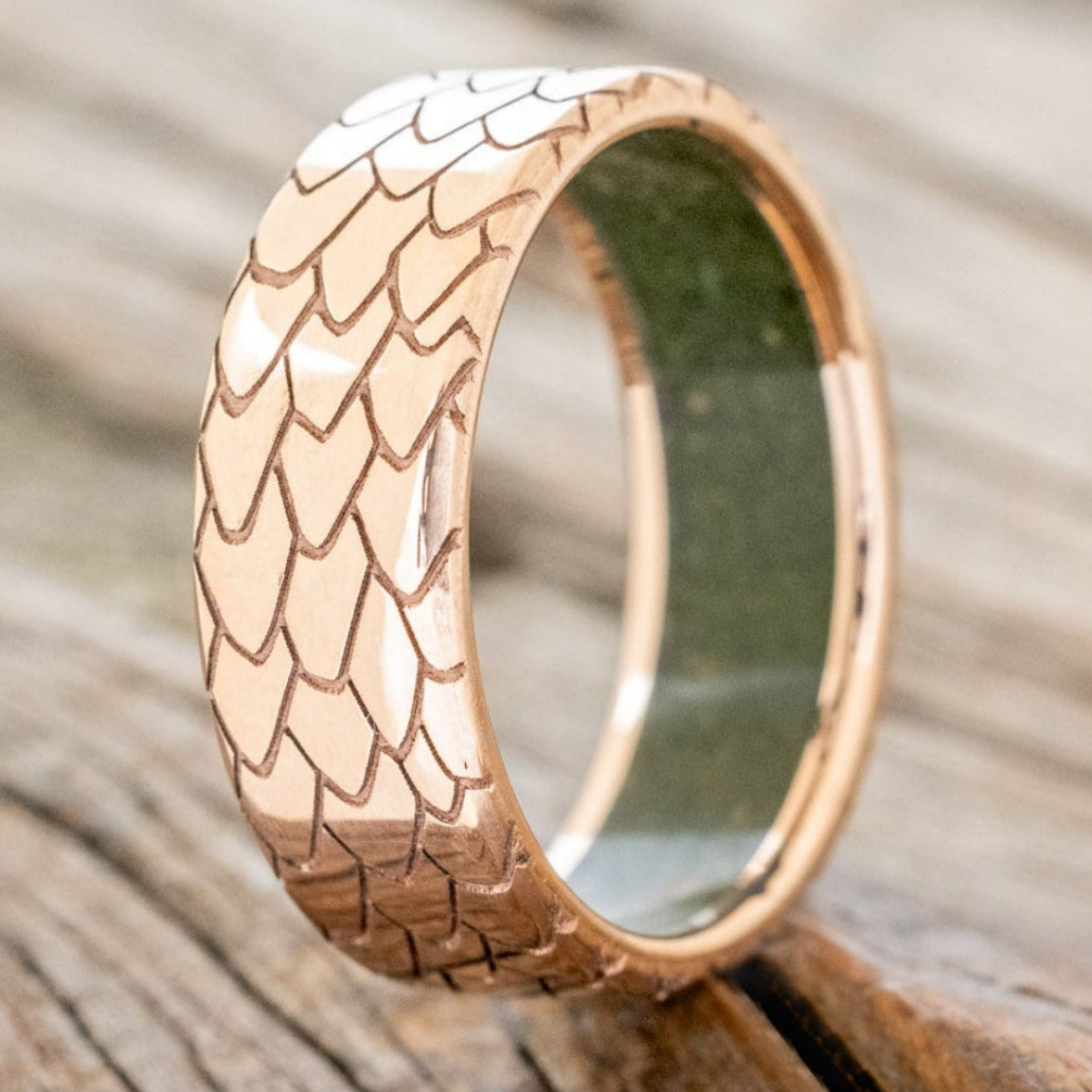 "ECHO" - DRAGON SCALE WEDDING RING FEATURING A MOSS LINED BAND-13