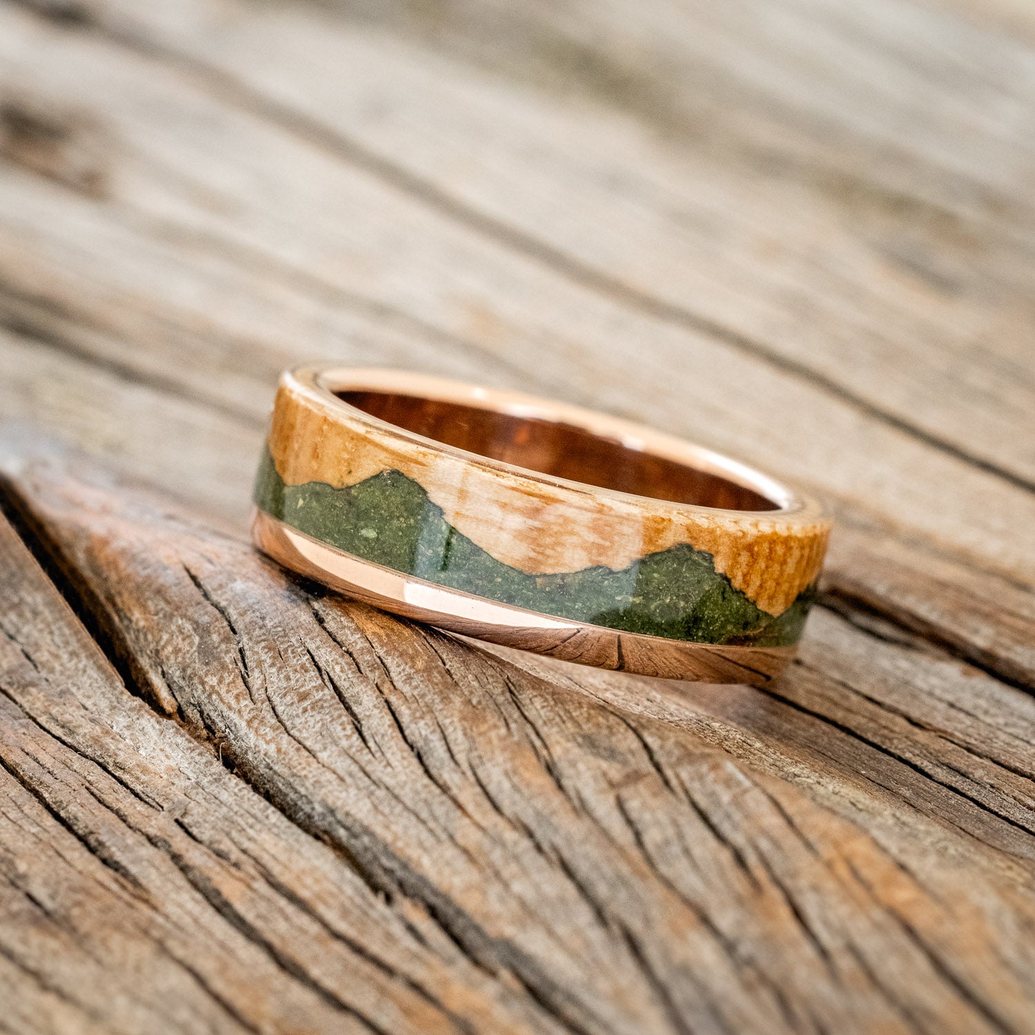 "EZRA" - WHISKEY BARREL OAK WITH MOSS WEDDING RING-11