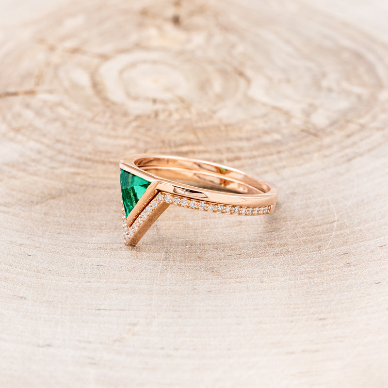 "JENNY FROM THE BLOCK" - TRIANGLE LAB-GROWN EMERALD ENGAGEMENT RING WITH V-SHAPED DIAMOND BAND-3