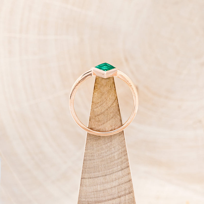 "JENNY FROM THE BLOCK" - TRIANGLE LAB-GROWN EMERALD ENGAGEMENT RING-12