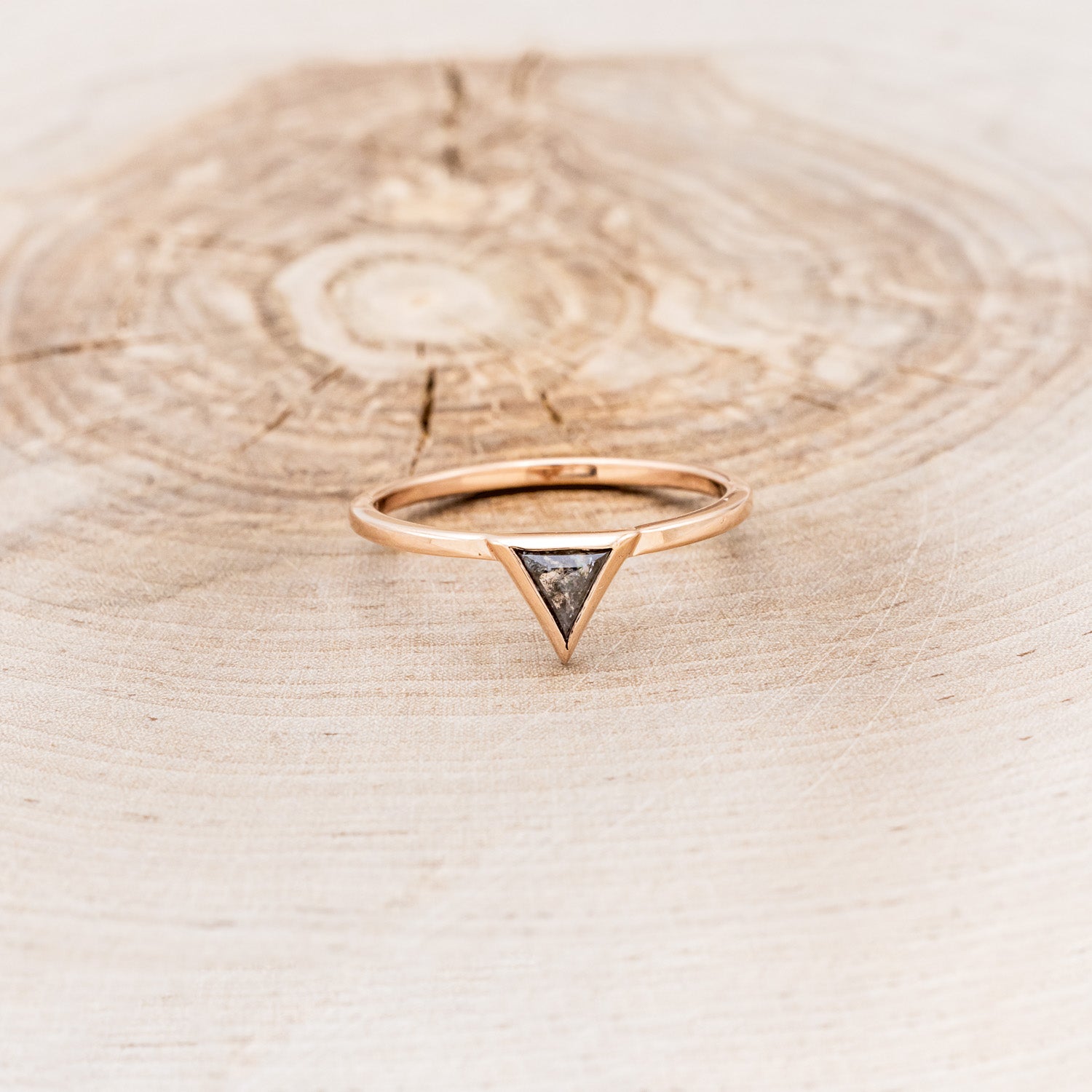 "JENNY FROM THE BLOCK" - TRIANGLE SALT & PEPPER DIAMOND ENGAGEMENT RING WITH GRANITE V-SHAPED TRACER-10