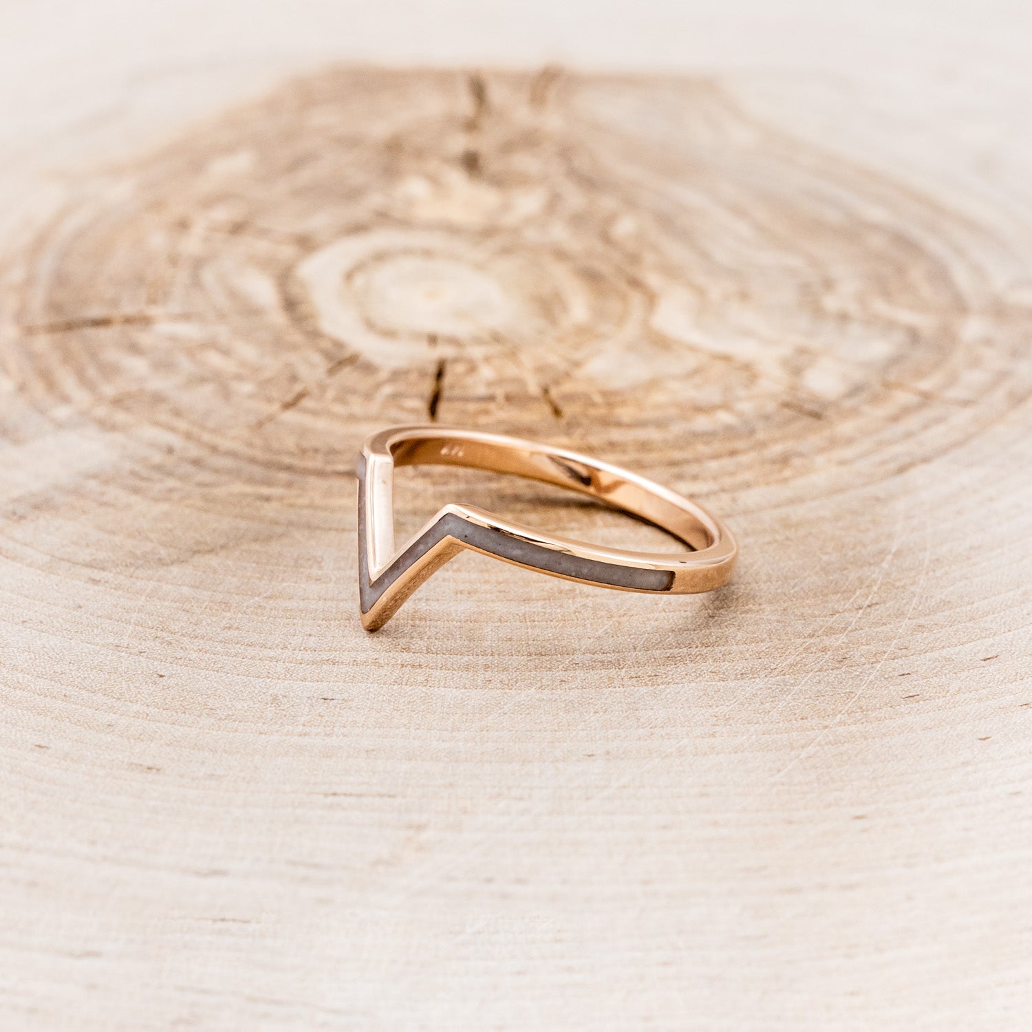 "JENNY FROM THE BLOCK" - TRIANGLE SALT & PEPPER DIAMOND ENGAGEMENT RING WITH GRANITE V-SHAPED TRACER-14