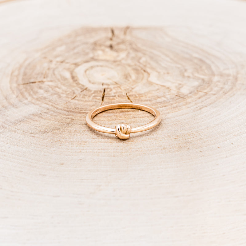 DAINTY STACKABLE KNOT RING - 14K ROSE GOLD - SIZE 7