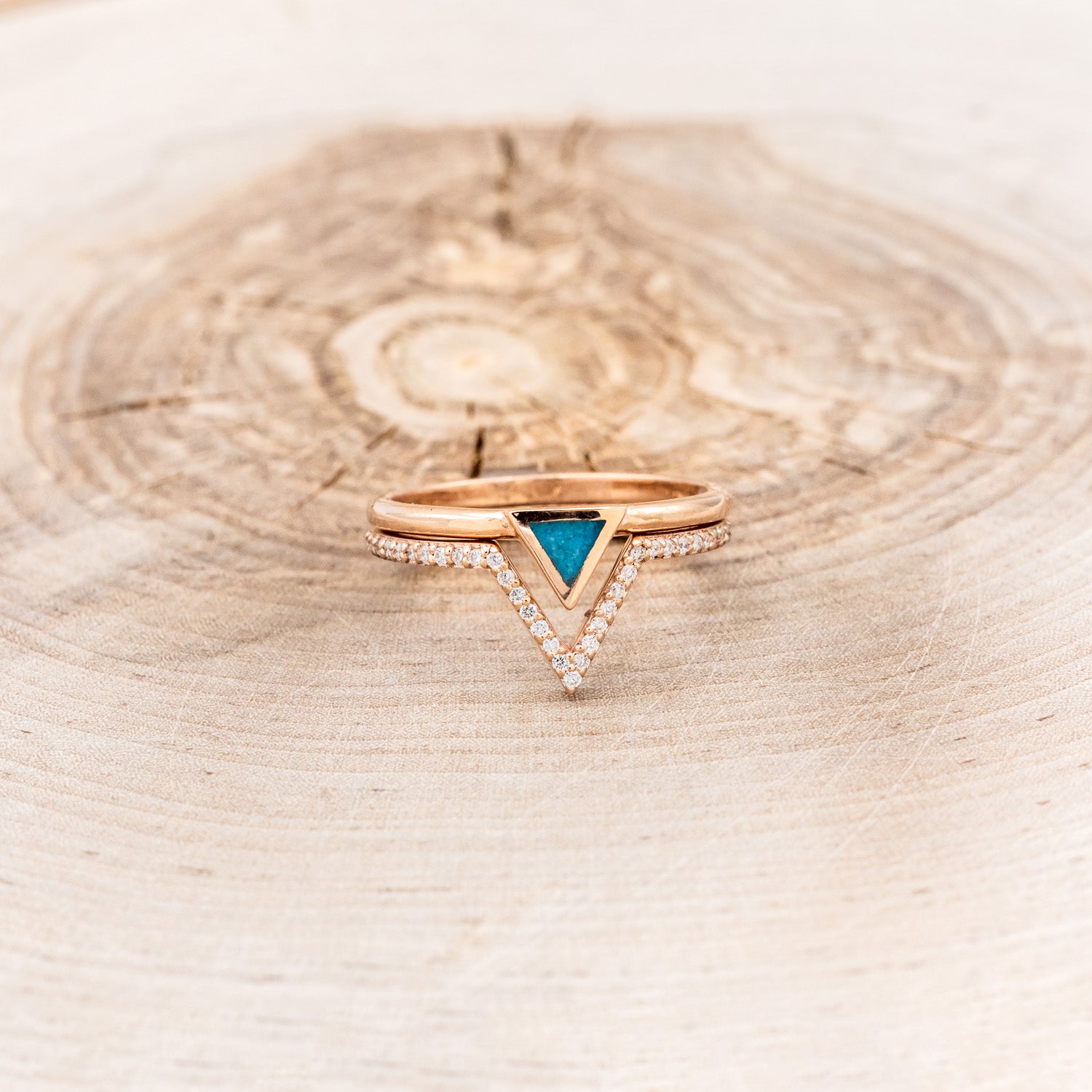 "MERA" - TRIANGLE TURQUOISE ENGAGEMENT RING WITH A DIAMOND V-SHAPED STACKER