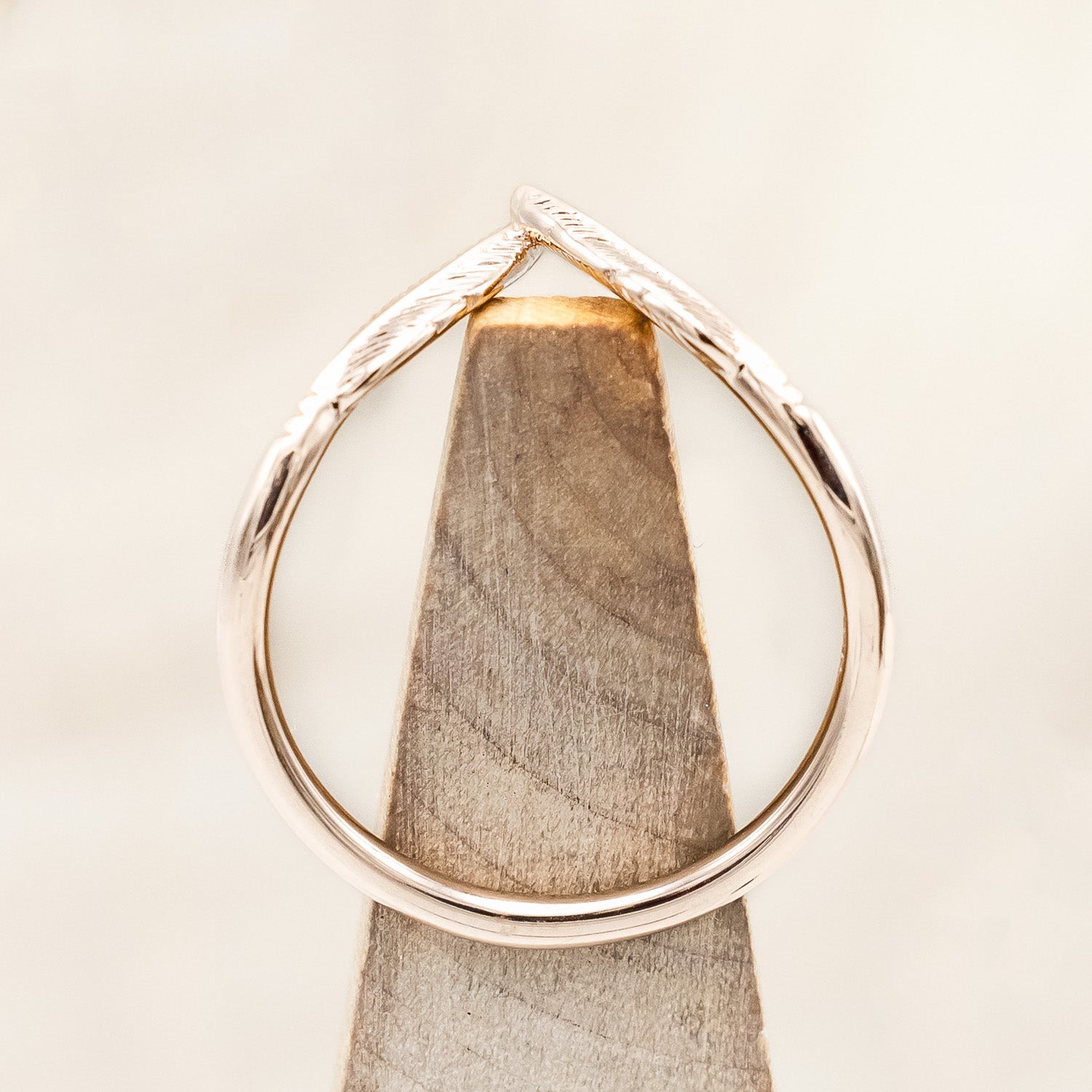 Top view of "Fala" - 14K gold feather-style tracer