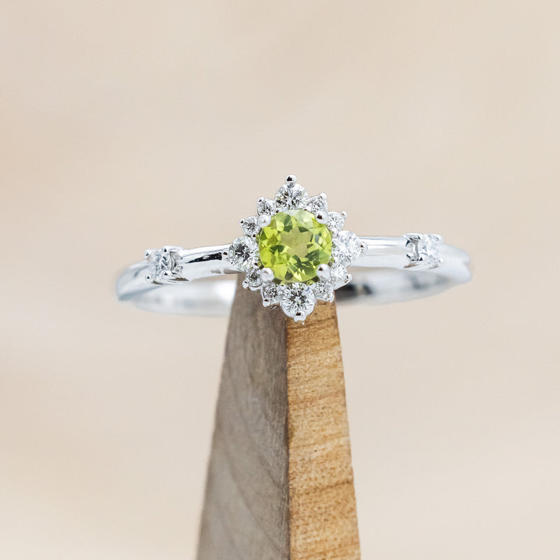 "STARLA" - ROUND CUT PERIDOT ENGAGEMENT RING WITH STARBURST DIAMOND HALO-Staghead Designs