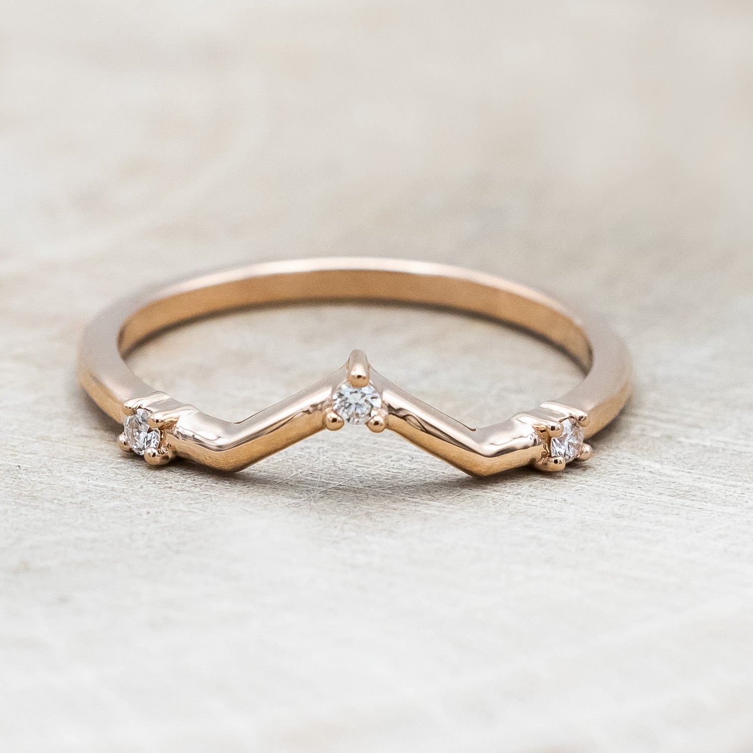 "STARLA" - ROUND CUT ENGAGEMENT RING WITH STARBURST DIAMOND HALO & TRACER-Staghead Designs