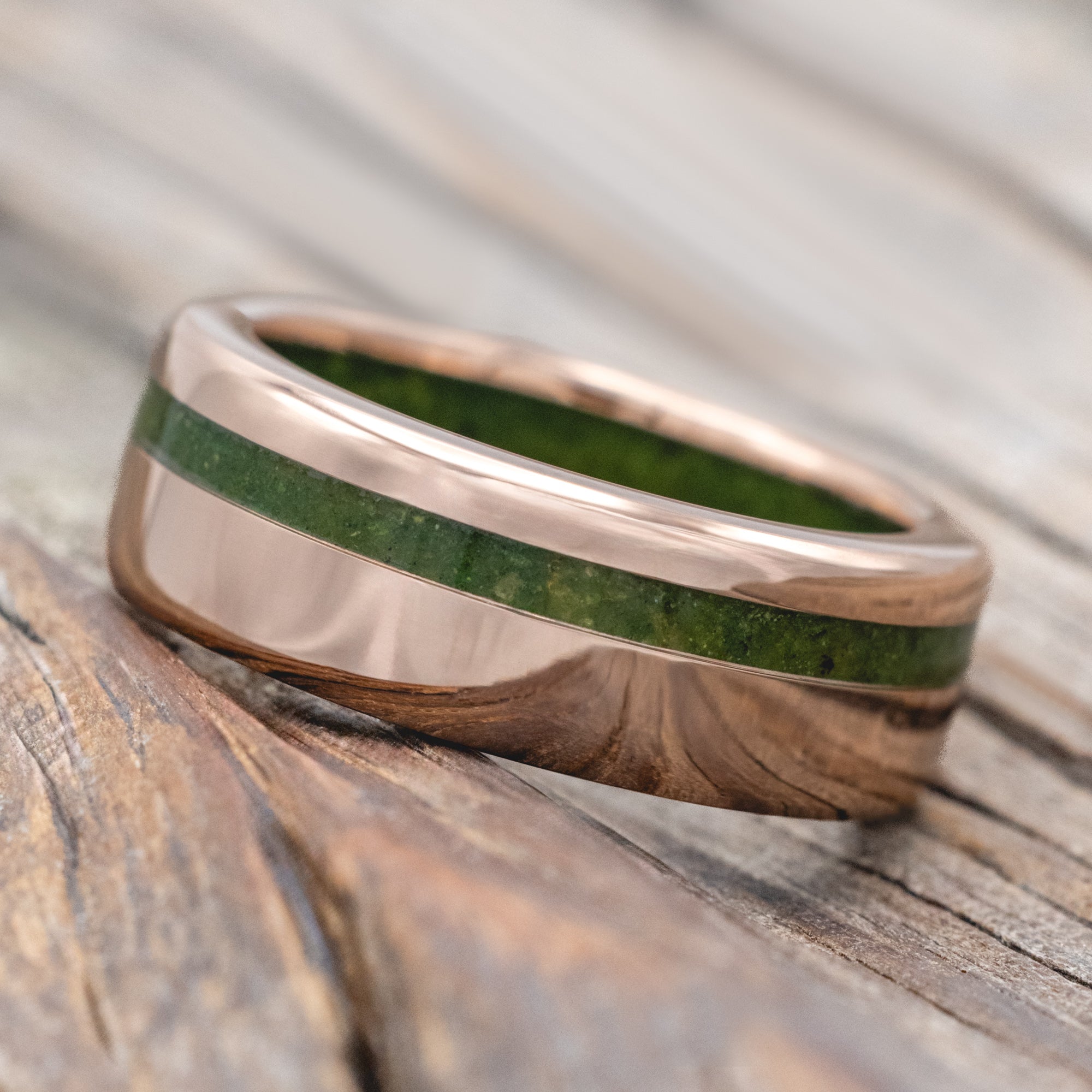 "VERTIGO" - MOSS INLAY & LINING WEDDING RING-Staghead Designs