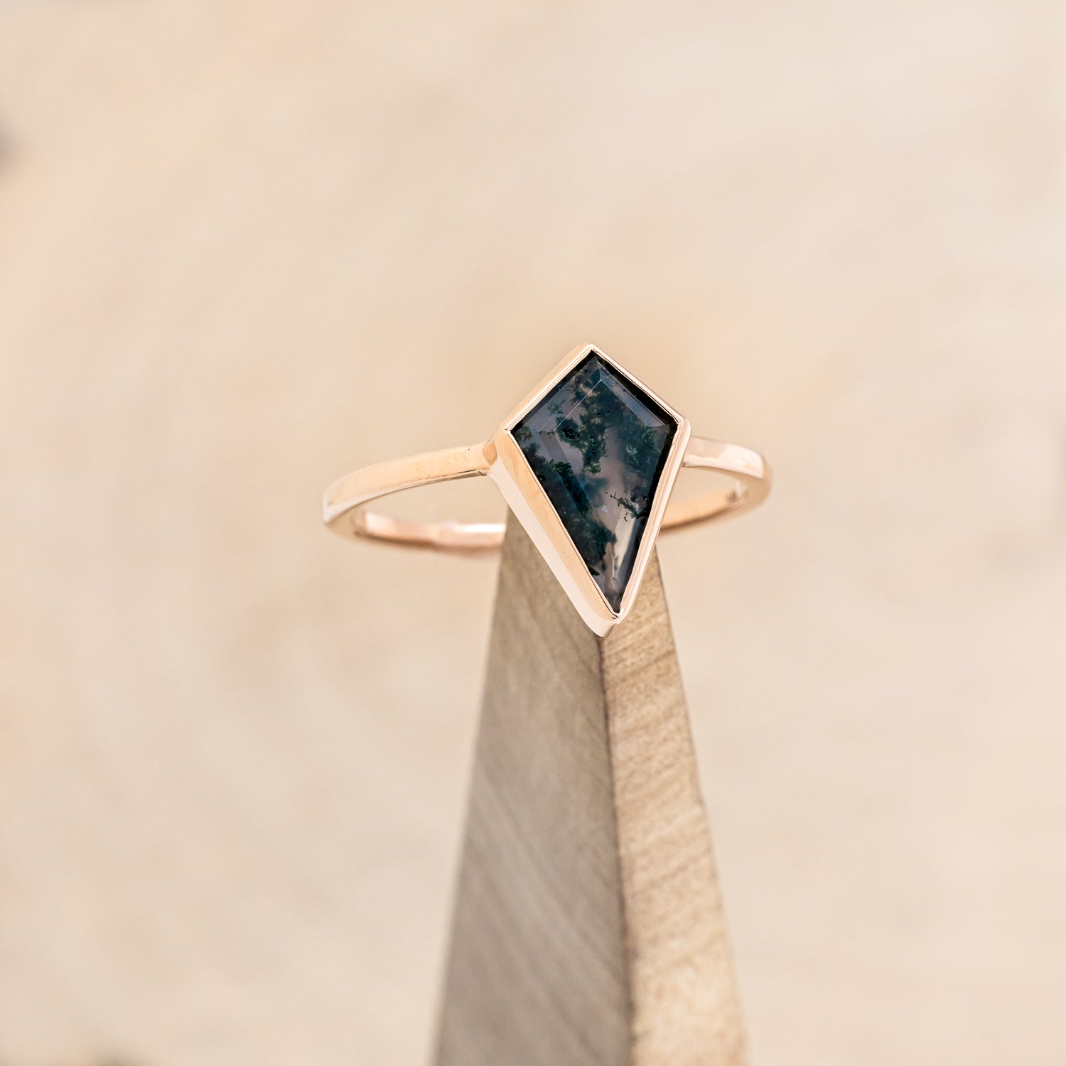 "WILLA" - KITE CUT MOSS AGATE SOLITAIRE ENGAGEMENT RING WITH DIAMOND TRACER-37