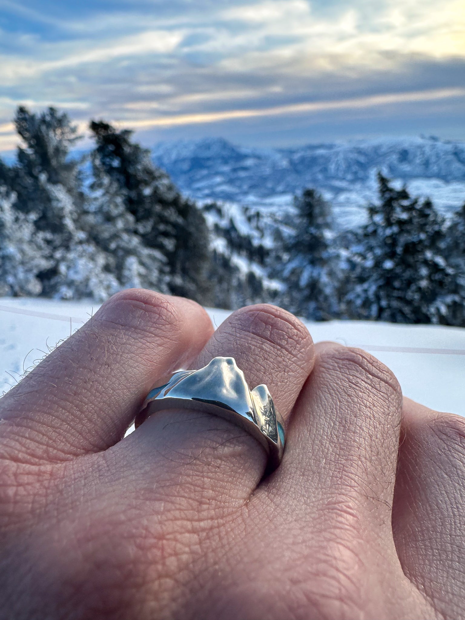 "REINHOLD" - MOUNTAIN RANGE WEDDING BAND WITH TURQUOISE RIVER-4