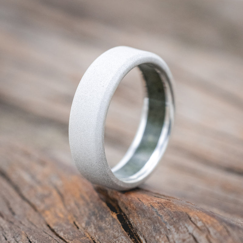 CRUSHED MOSS AGATE LINED WEDDING BAND WITH A SANDBLASTED FINISH-Staghead Designs