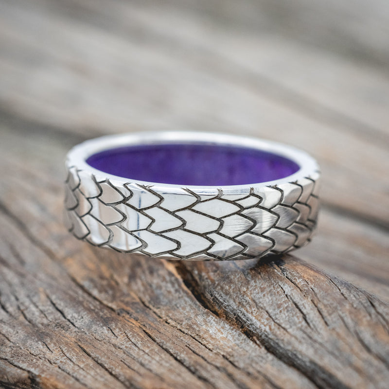 "ECHO" - DRAGON SCALE WEDDING RING FEATURING A PURPLE OPAL LINED BAND-Staghead Designs