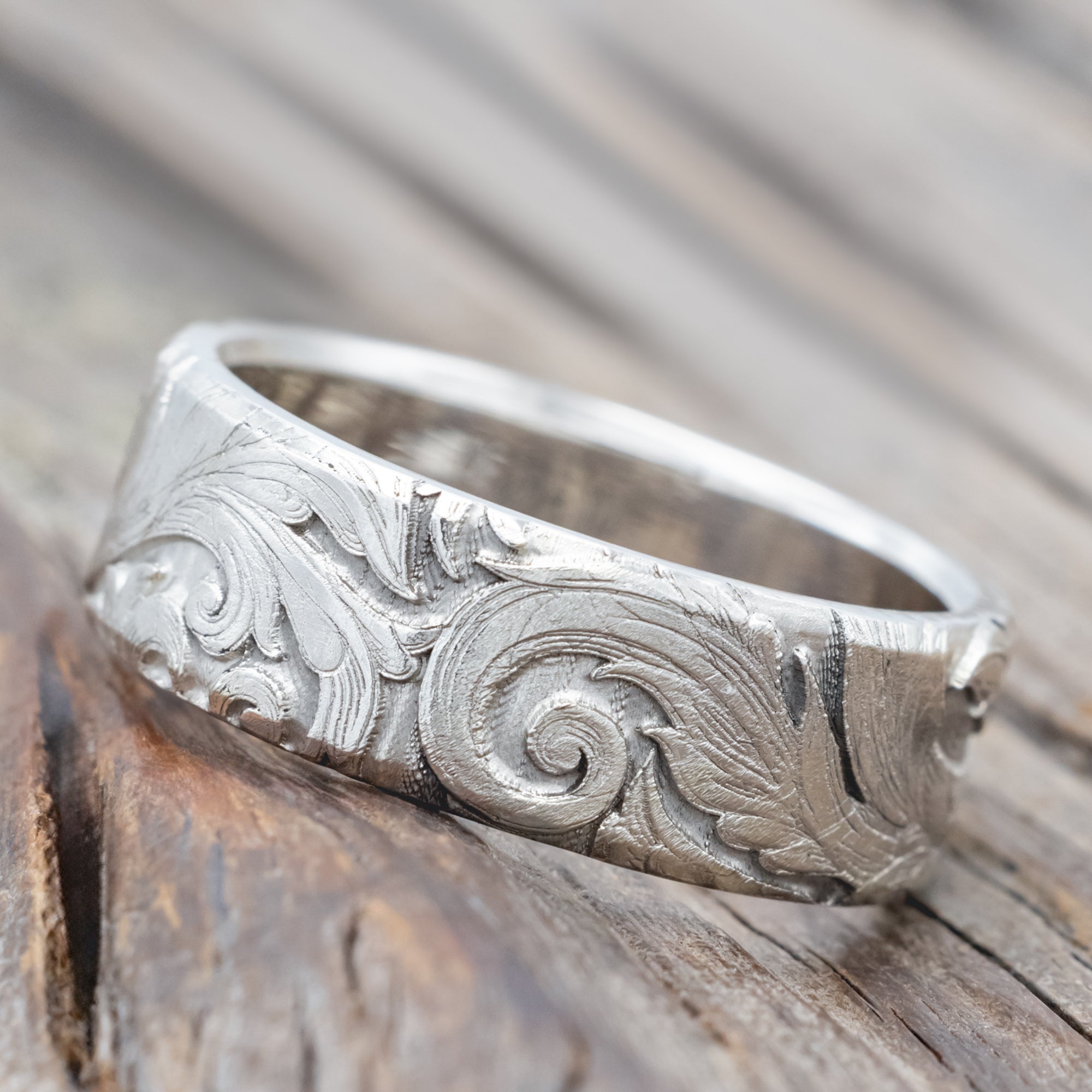 "Fielder" - 3D Engraved Botanical-Inspired Wedding Band-Staghead Designs