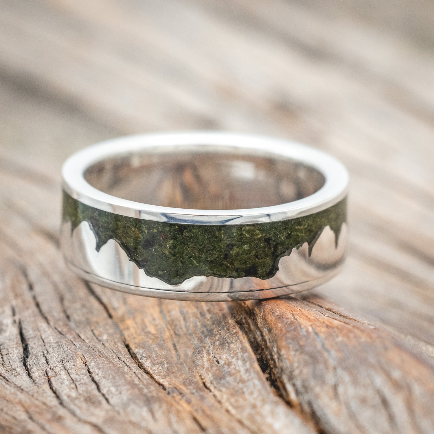 "HELIOS" - MOSS WEDDING BAND FEATURING THE DOLOMITES MOUNTAIN RANGE-Staghead Designs
