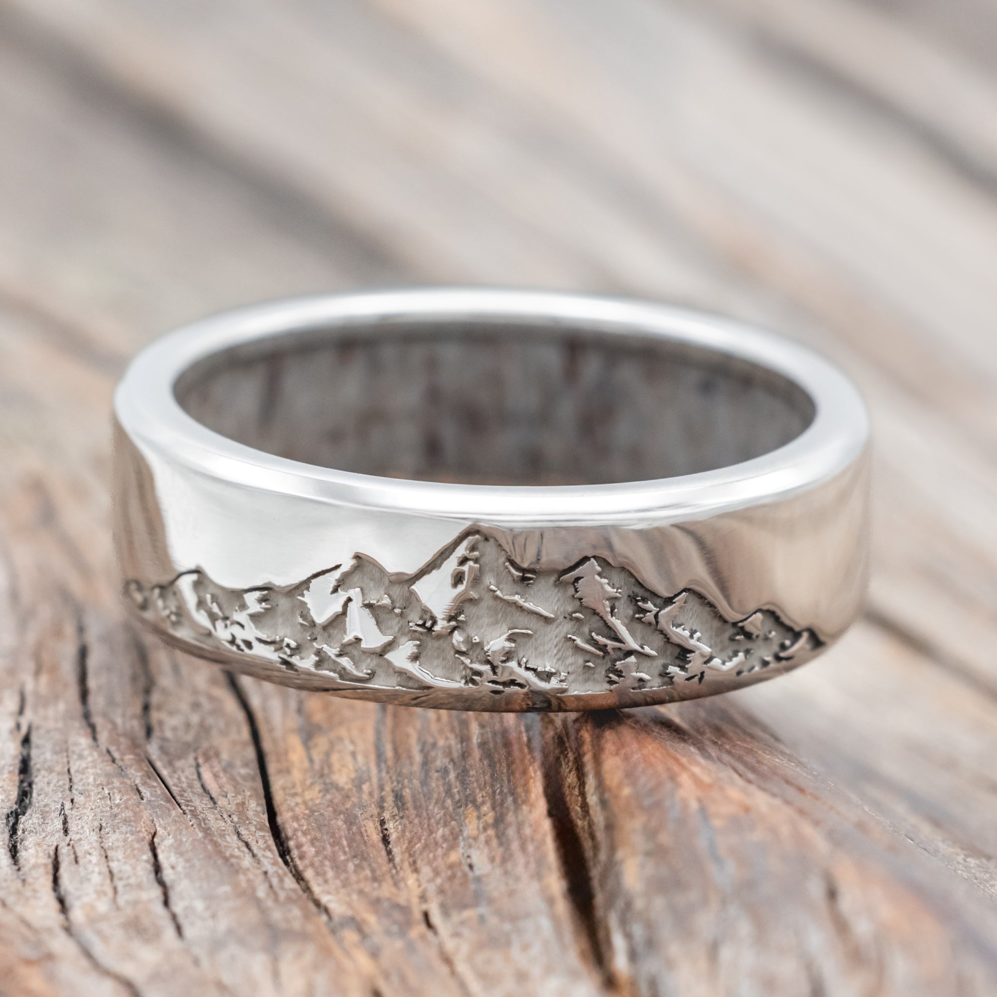 "HORIZON" - MOUNTAIN ENGRAVED WEDDING BAND WITH CUSTOM LINING-Staghead Designs