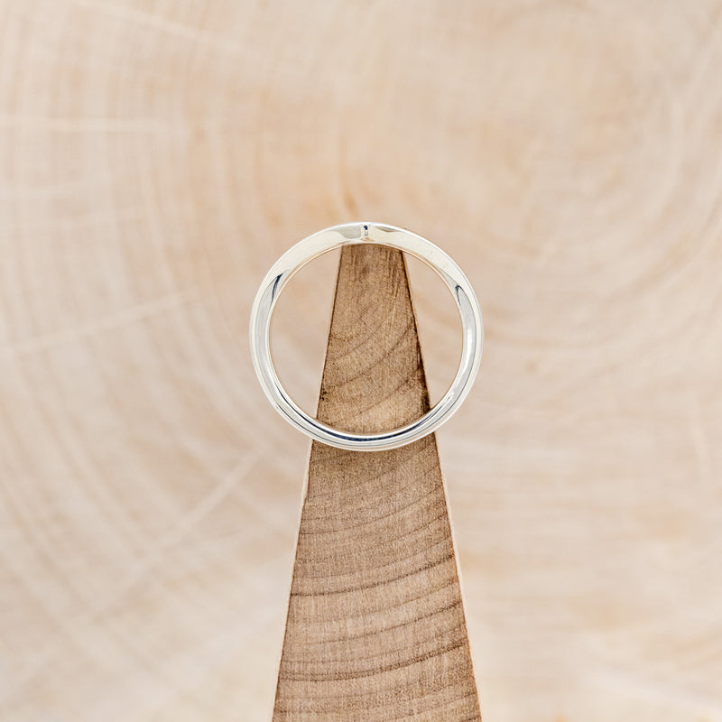 "KIDA" - V-SHAPE STACKING WEDDING BAND WITH MOSS INLAY-6