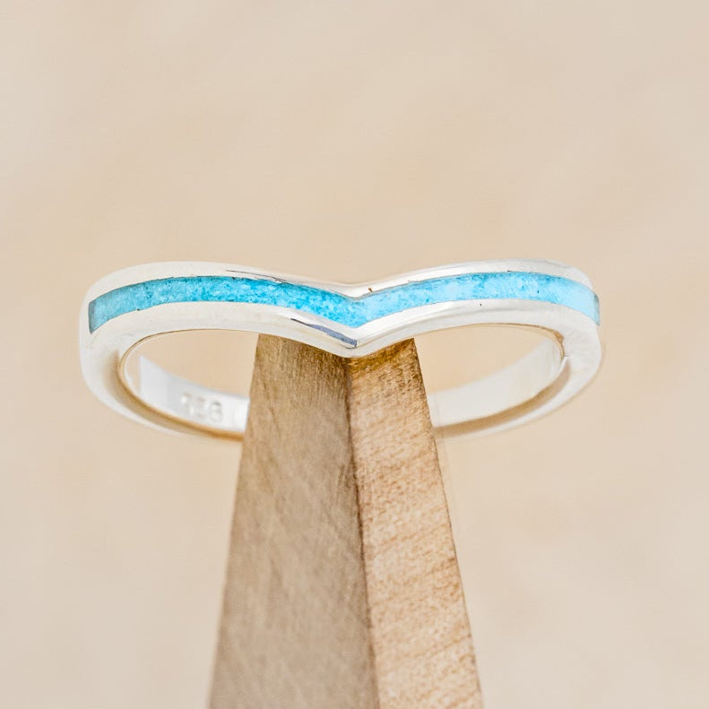 "KIDA" - V-SHAPE STACKING WEDDING BAND WITH TURQUOISE INLAY-18
