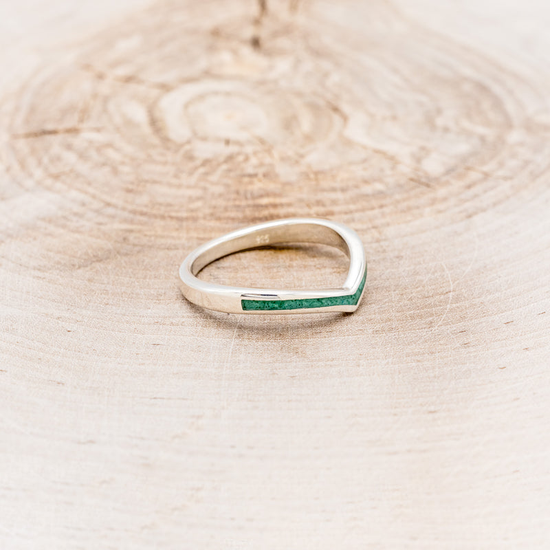 "KIDA" - V-SHAPE STACKING WEDDING BAND WITH MALACHITE INLAY-2