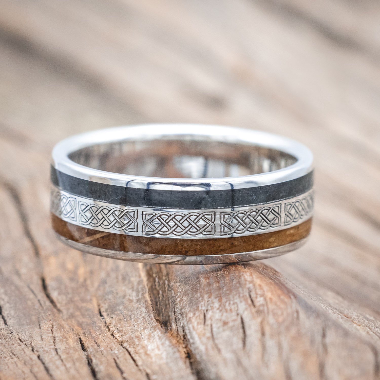 "RYDER" - CELTIC SAILOR'S KNOT ENGRAVED WITH WHISKEY BARREL & MOSS AGATE WEDDING RING-Staghead Designs