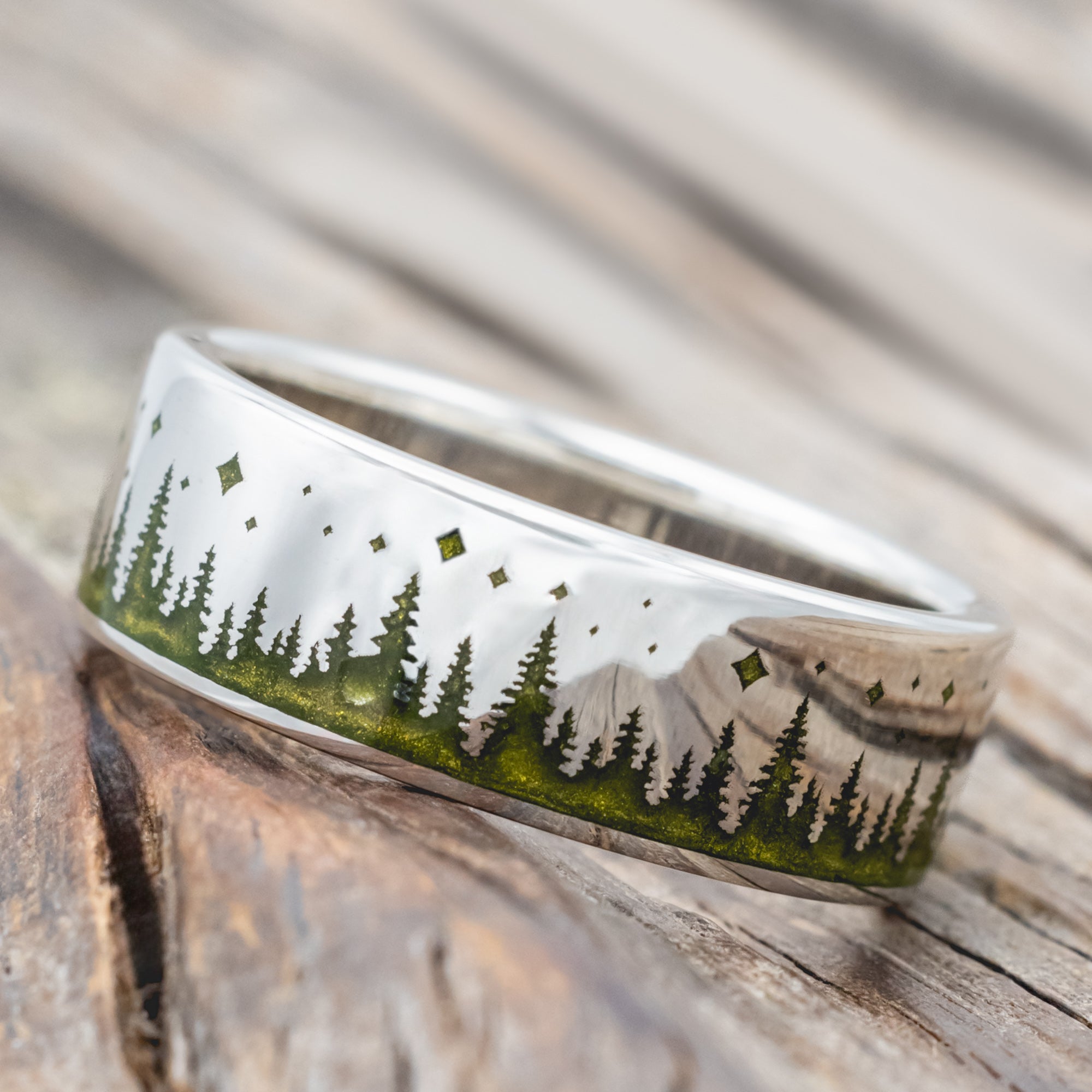 "TIMBERLINE" - TREE AND STARRY NIGHT ENGRAVED WEDDING RING WITH MYSTIC MOSS-Staghead Designs