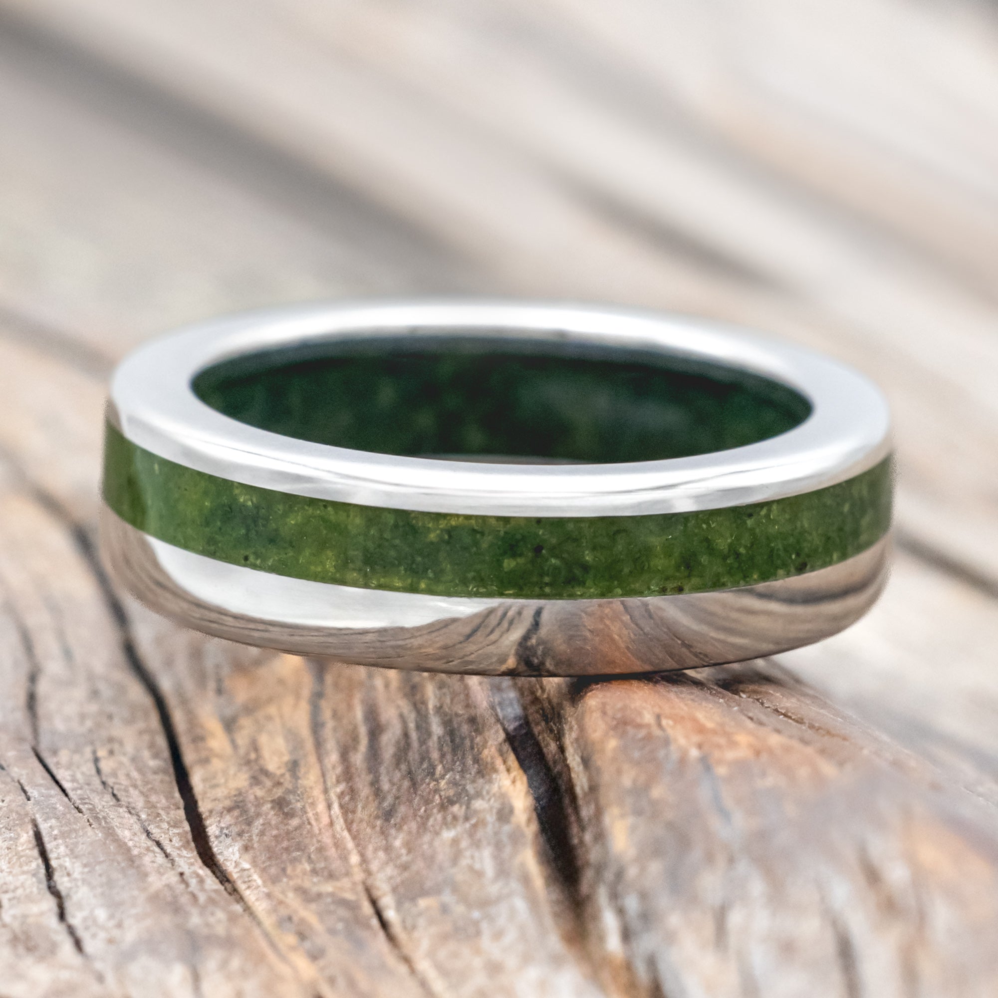 "VERTIGO" - MOSS INLAY & LINING WEDDING RING-Staghead Designs
