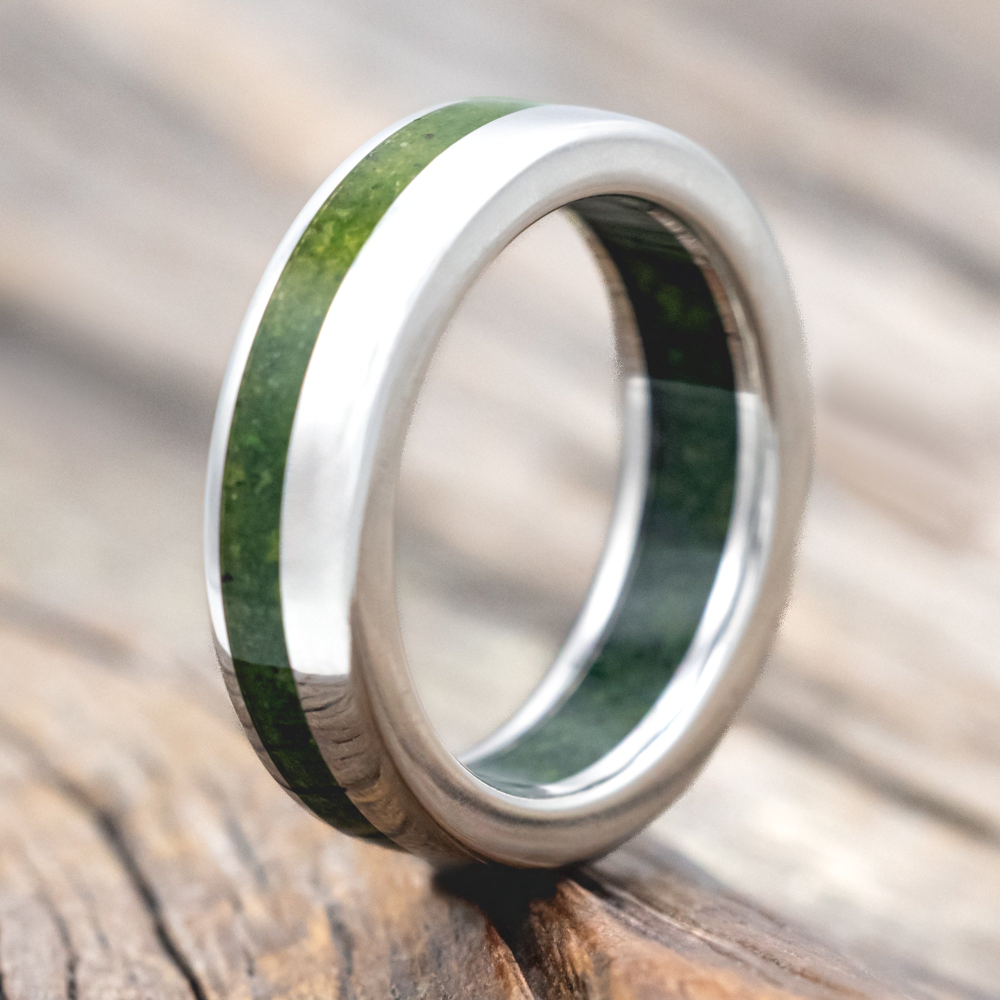 "VERTIGO" - MOSS INLAY & LINING WEDDING RING-Staghead Designs