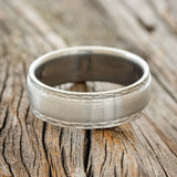 "SEDONA" - RAISED BRUSHED CENTER & HAMMERED EDGES WEDDING BAND - TITANIUM - SIZE 10 1/2-2