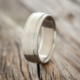 "SEDONA" - RAISED BRUSHED CENTER & HAMMERED EDGES WEDDING BAND - TITANIUM - SIZE 10 1/2-1