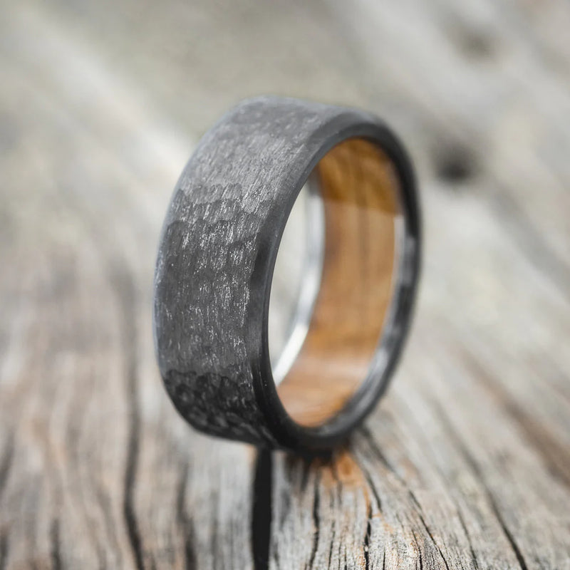 HAMMERED WEDDING BAND WITH WHISKEY BARREL LINING - BLACK ZIRCONIUM - SIZE 8 1/2-1