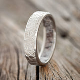 ANTLER LINED WEDDING BAND - READY TO SHIP