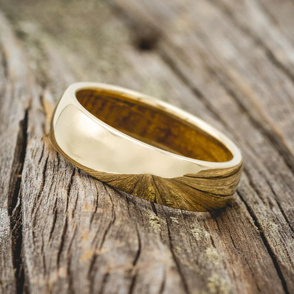DOMED WHISKEY BARREL LINED WEDDING BAND - 14K YELLOW GOLD (6MM) - SIZE 12 1/4-3