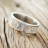 "RAINIER" - SINGLE CHANNEL INLAY WEDDING BAND-Staghead Designs