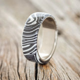 "HAVEN" - BLACK & WHITE WAVE WEDDING BAND - TITANIUM - SIZE 10-1