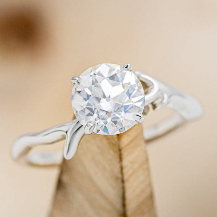 "ARTEMIS" - ROUND CUT ENGAGEMENT RING WITH AN ANTLER-STYLE STACKING BAND-Staghead Designs