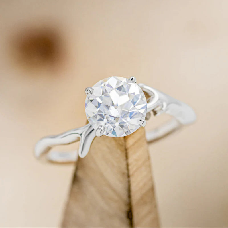 "ARTEMIS" - ROUND CUT MOISSANITE ENGAGEMENT RING WITH AN ANTLER STYLE STACKING BAND - 14K WHITE GOLD - SIZE 6-Staghead Designs