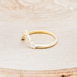 "MELODY" - V-SHAPED TRACER WITH DIAMONDS - 14K YELLOW GOLD - SIZE 5 3/4-2