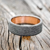 RUSTIC COPPER LINED WEDDING RING WITH HAMMERED FINISH - BLACK ZIRCONIUM - SIZE 9-5